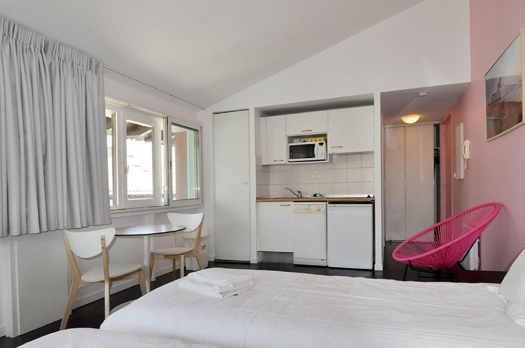 Temporesidence Chateauneuf Bayonne Luaran gambar